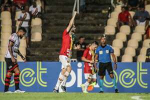 Sampaio Corrêa 2 x 0 Ituano - Poveda marca 2 e deixa Galo à beira do Z4