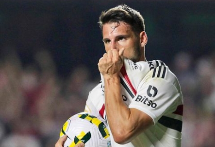 Calleri, atacante do São Paulo