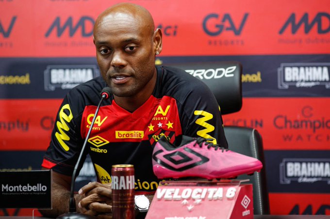 Vagner Love na chegada ao Sport: ‘Ainda tenho força para jogar’