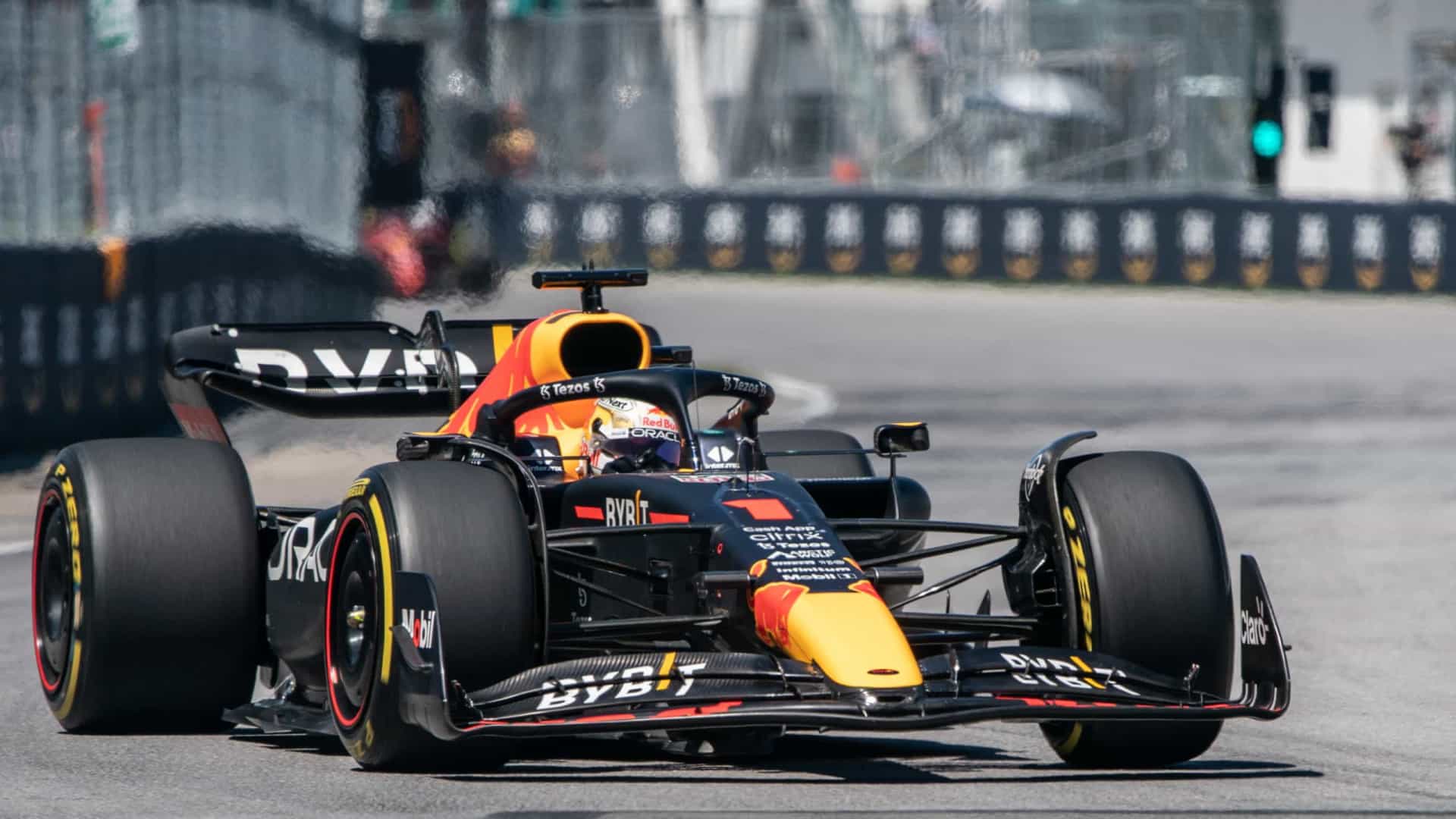 F1: Verstappen segura Sainz e vence GP do Canadá; Hamilton volta a subir no pódio