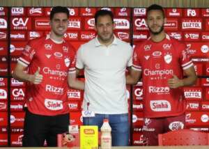 Série B: Vila Nova apresenta dois reforços buscando recuperação na temporada