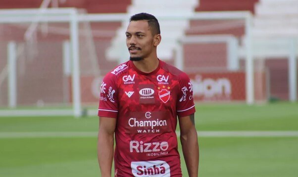 alex silva lateral vila nova