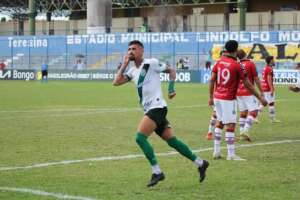 Altos-PI 3 x 2 Brasil-RS - Jacaré toma susto no fim, mas se afasta do Z4