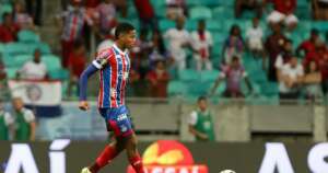 Titular do Bahia passará por exames após dores no joelho contra o Athletico-PR