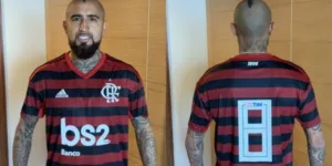 Vidal navega entre desconfiança e euforia da torcida do Flamengo