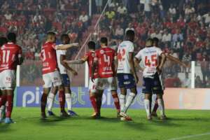 Vila Nova 1 x 1 Bahia - Tricolor empata no fim e deixa Tigre na lanterna da Série B