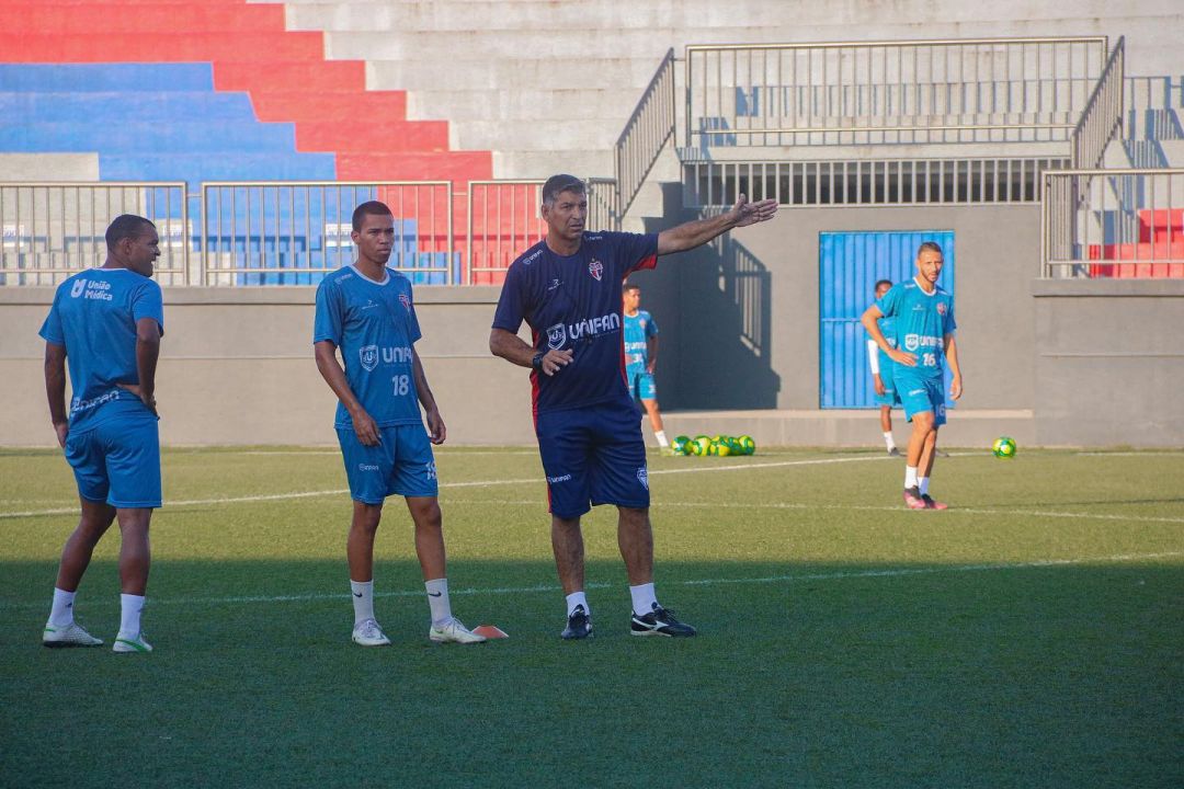 João Carlos técnico bahia de feira