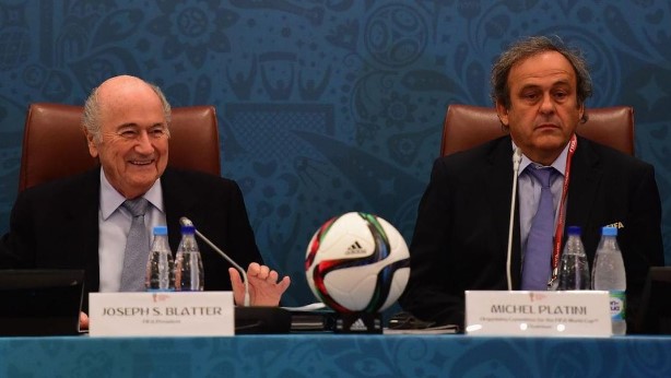 Acusados de corrupção na Fifa, Blatter e Platini são absolvidos por tribunal suíço