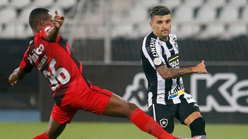 Botafogo x Athletico – De olho nos líderes, Furacão enfrenta o pressionado Fogão