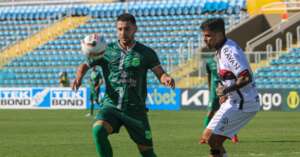 Floresta-CE 2 x 1 Brasil-RS - Lobo vira, respira contra a degola e afunda o Xavante
