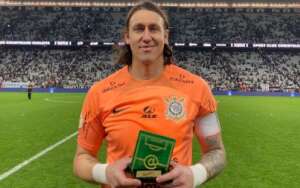 Cássio comemora jogo 600 no Corinthians: 'Passa um filme'