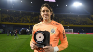 Cássio celebra classificação do Corinthians: 'Jogamos do jeito que dava'