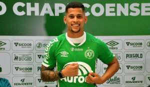 Série B: 'Feliz e trabalhando  forte', afirma Maílton em apresentação na Chapecoense