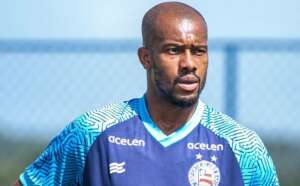 Série B: Bahia oficializa contratação de ex-Santos