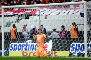 Corinthians 1 x 0 Flamengo - Rodinei faz contra, Timão é 2º
