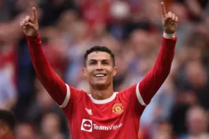 Inglês : Técnico do Manchester United conta com Cristiano Ronaldo: 'Sucesso juntos'