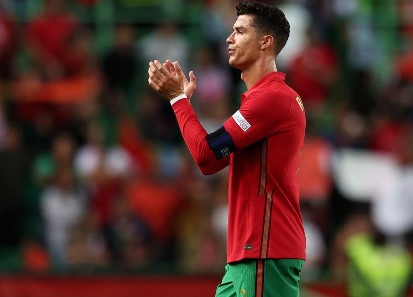 Cristiano Ronaldo recebe proposta bilionária