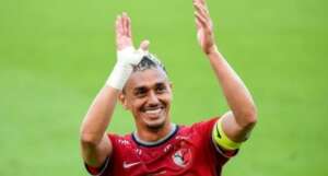 Santos não consegue repatriar meia e empresta volante para rival na Série A