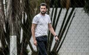 Edu Dracena publica nota e se despede do Santos