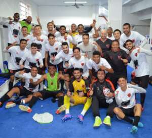 Paraná 0 x 1 Oeste - Rubrão arranca vitória dramática no final contra o Tricolor da Vila