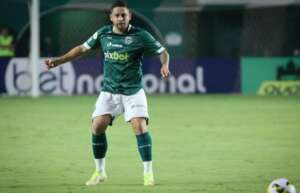 Série B: Ponte Preta e Criciúma disputam meia que deixou o Goiás