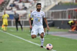 Felipe Jonatan valoriza empate do Santos e critica gramado do Castelão