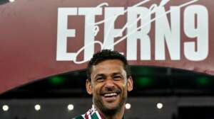 Fred é eternizado no Maracanã e se declara ao Fluminense