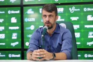 Dirigente dispensado pelo Guarani acerta com clube do Brasileirão