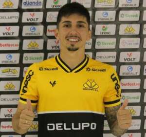 Criciúma oficializa meia que estava em rival da Série B