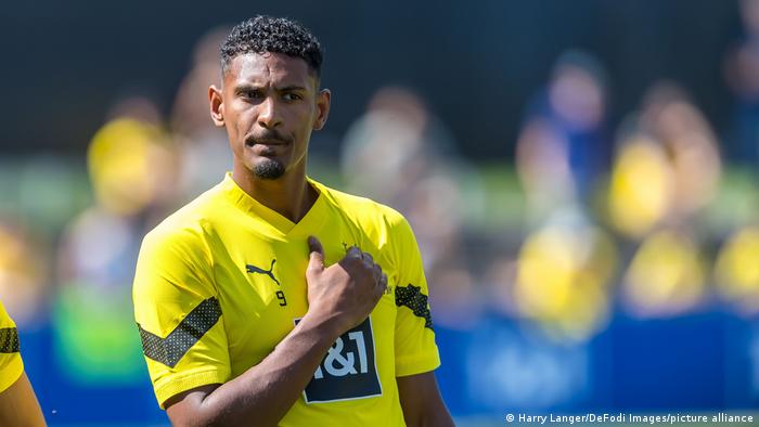 Atacante do Borussia Dortmund tem cirurgia bem-sucedida para remover tumor
