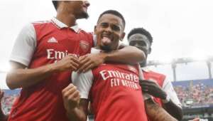 Campeonato mais forte do mundo, Inglês começa mais globalizado e endinheirado