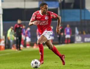 Coritiba encaminha contratação de atacante que estava no Uruguai