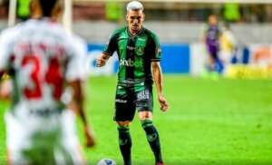 Série B: Chapecoense rescinde com goleiro e quer volante do América-MG