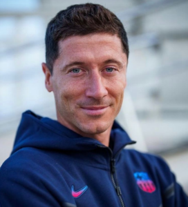 'Acredito que posso levar o Barça de volta ao topo', diz Lewandowski