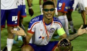 Autor do gol do título, atacante do Bahia festeja conquista do Estadual Sub-20 e foca na Série B