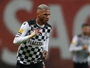 Athletico insiste por ex-lateral do Vasco