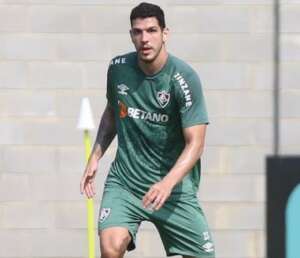 Fluminense rejeita proposta da Turquia mas não descarta venda de zagueiro