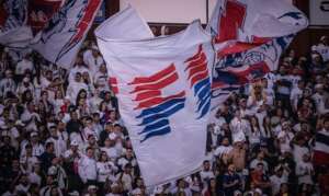 Série D: Presidente de organizada do Paraná é pisoteado por cavalo da PM e fica em estado grave