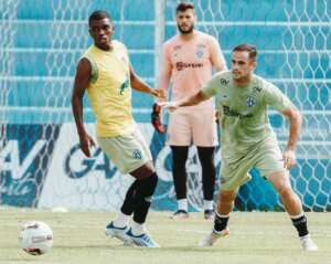 Série C: Paysandu não fecha com atacante e segue em busca de reforços