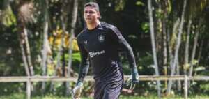 Série C: Elenco do Remo-PA sai em defesa de goleiro após falhas no clássico