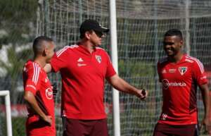 Com presença de Andrés Colorado, São Paulo se prepara para enfrentar Atlético-GO