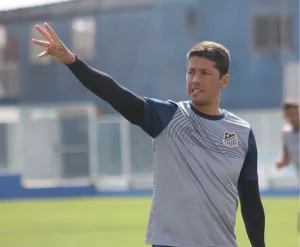 Técnico do Água Santa projeta jogo difícil com o Juventus