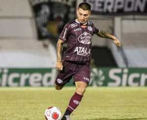 Ferroviária empresta dois jogadores para time da Série B