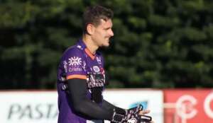 Série B: Goleiro do Vila Nova tem lesão no joelho e precisará de cirurgia