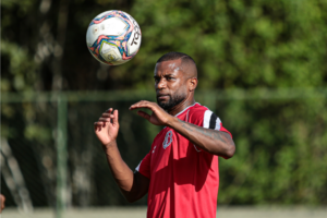 Série D: Ex-volante do Santa Cruz detona diretoria do clube