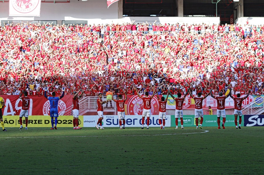 Jogadores e torcida do América