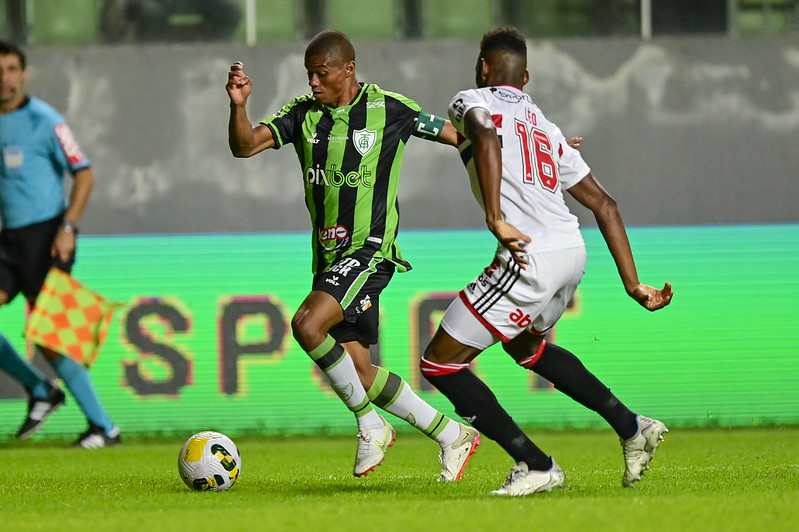 América-MG 2 x 2 São Paulo – Com um a menos, Tricolor segura Coelho e avança à semi da Copa do Brasil