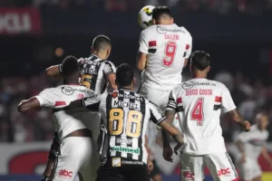 Ceará x São Paulo - Torcida quer empurrar Vovô à semifinal