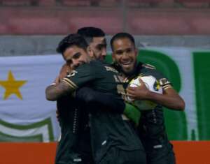 Alê celebra 4ª vitória seguida do América-MG e faz homenagem ao pai