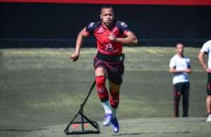 Elenco do Atlético-GO fecha com Jorginho contra Goiás e restante da temporada